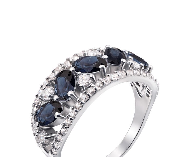 Серебряное кольцо с сапфиром и фианитами (1601/9р): цена