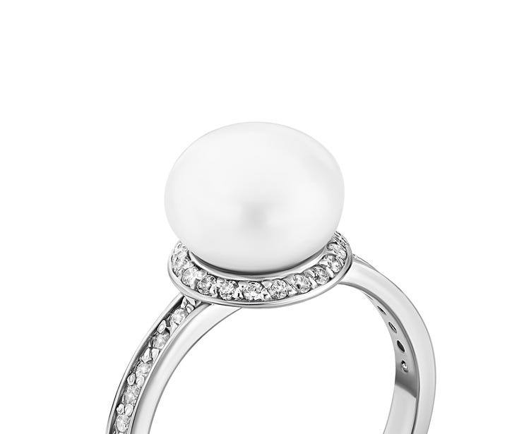 Серебряное кольцо с жемчугом и фианитами (8059 Р/8.5): купить